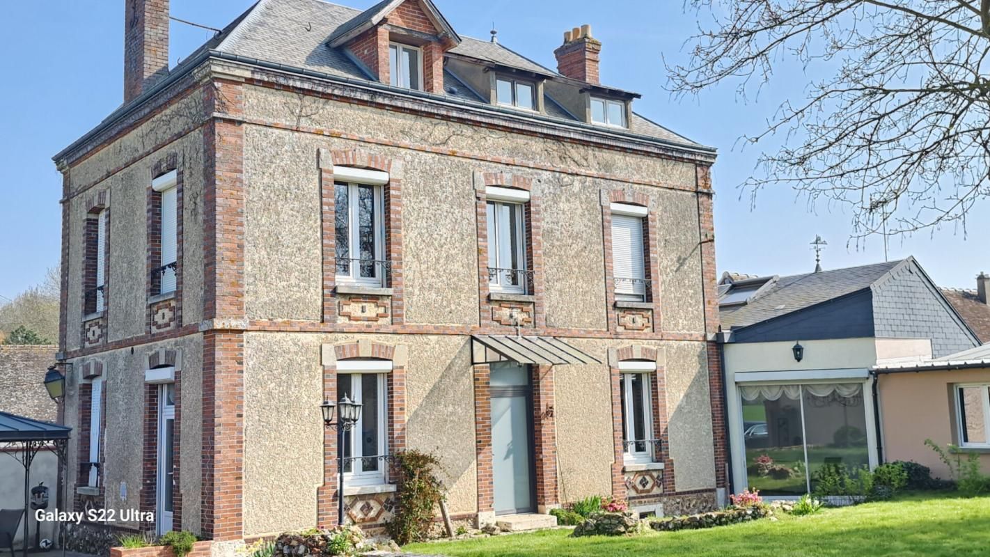 MAISON Familiale de 220 M2