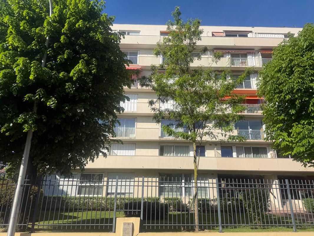 Asnières-sur-Seine - Quartier Flachat | 2 pièces avec balcon, parking et cave