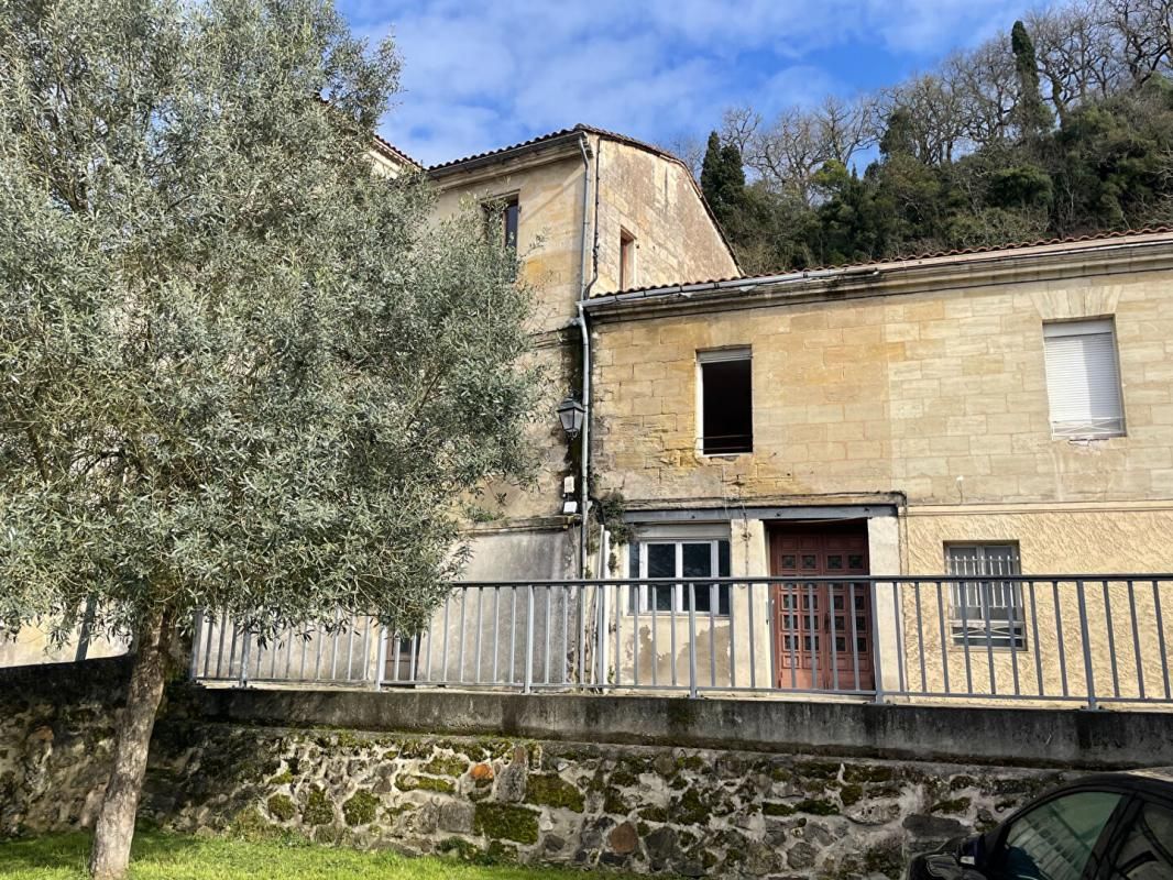 Maison en pierre vue sur la Garonne - Fort potentiel - Cambes