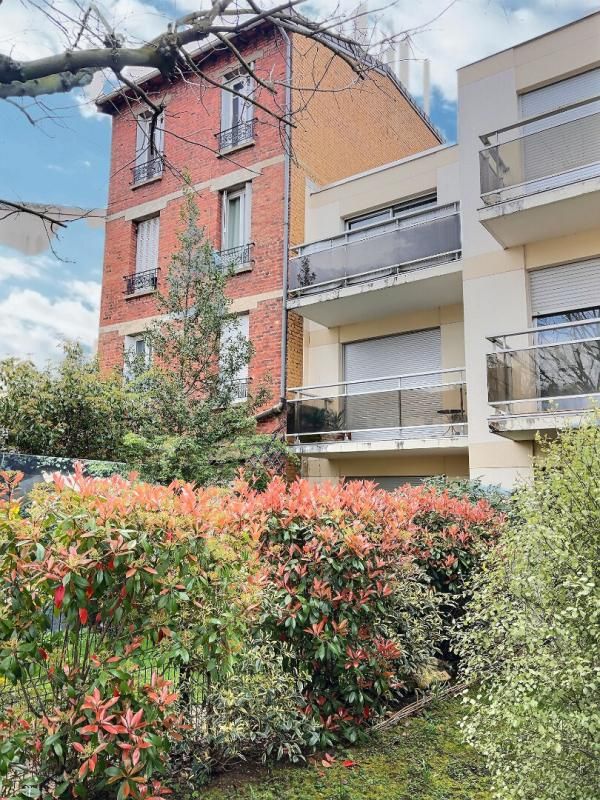 La Garenne Colombes. Ravissant 2 pièces traversant Est / Ouest et ses 2 terrasses