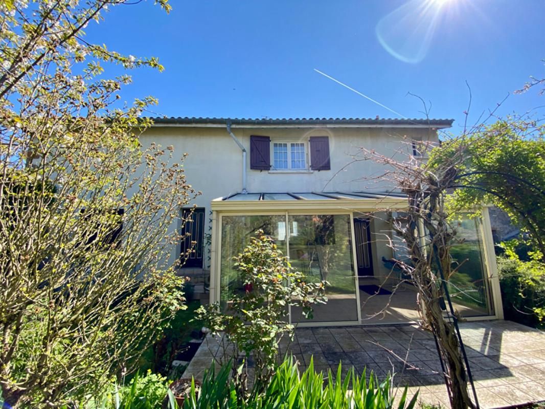 Maison à vendre à Hurigny - 6 pièces de 120 m2