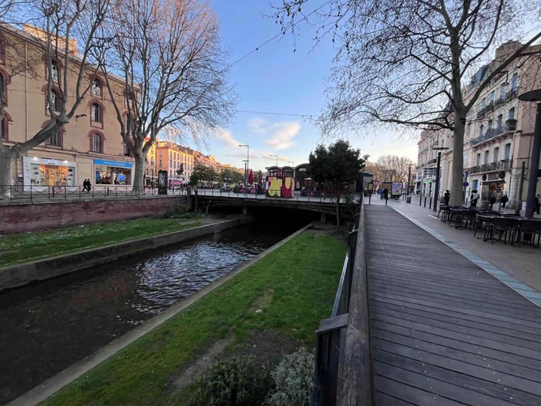 Magnifique appartement de type studio/T1 de 52.10 m2 CARREZ secteur quai vauban secteur très prisé