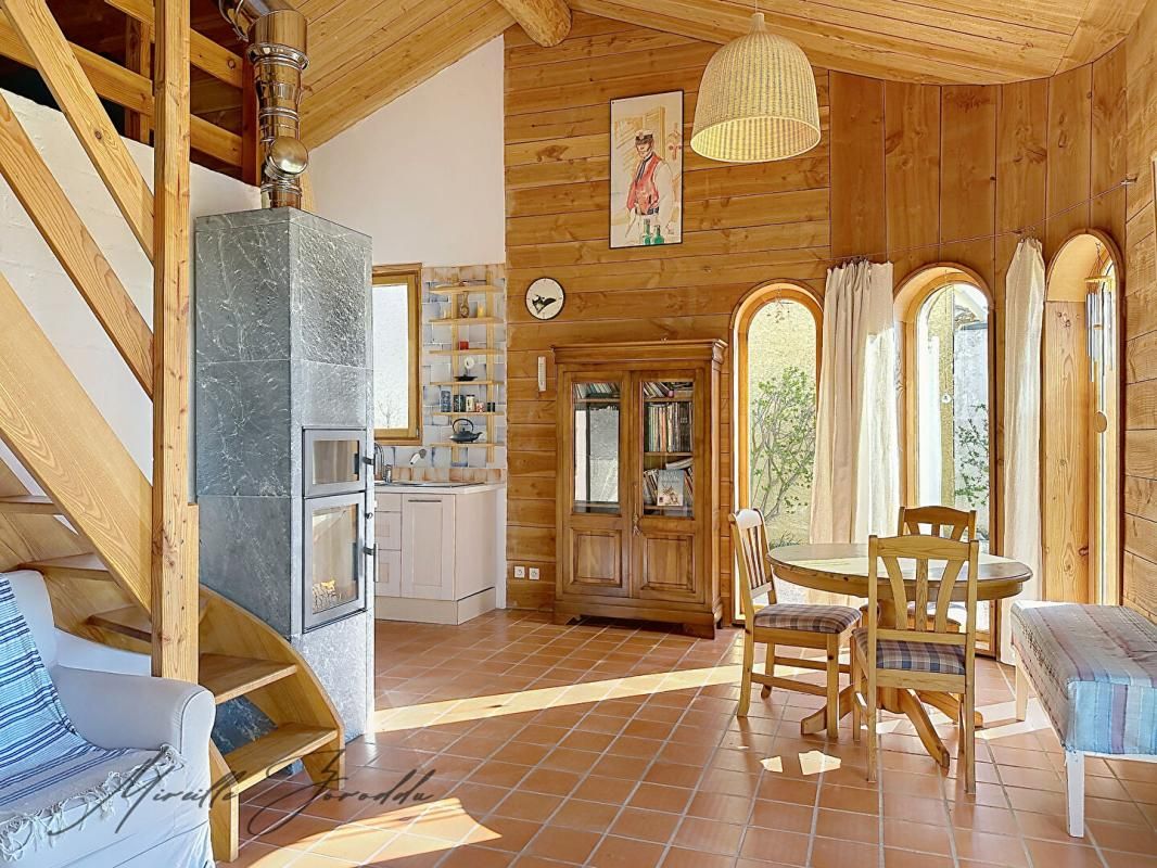 A vendre Maison bois écologique haut de gamme 4 pièces de 70 m² avec garage sur terrain de 320 m²