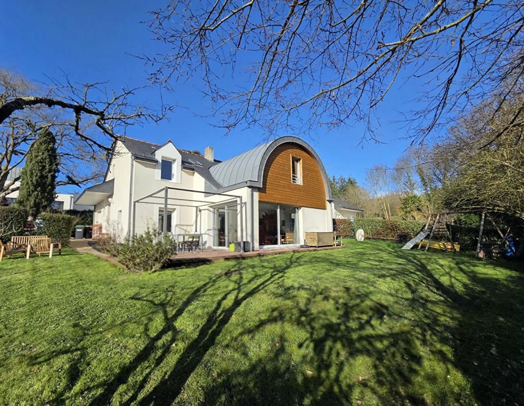 Maison de 174 m² 5 chambres et un bureau