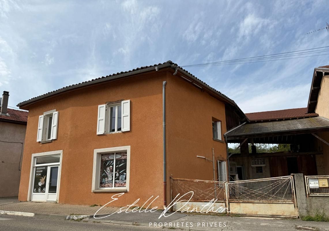 Maison avec appartement et grande dépendance aménageable