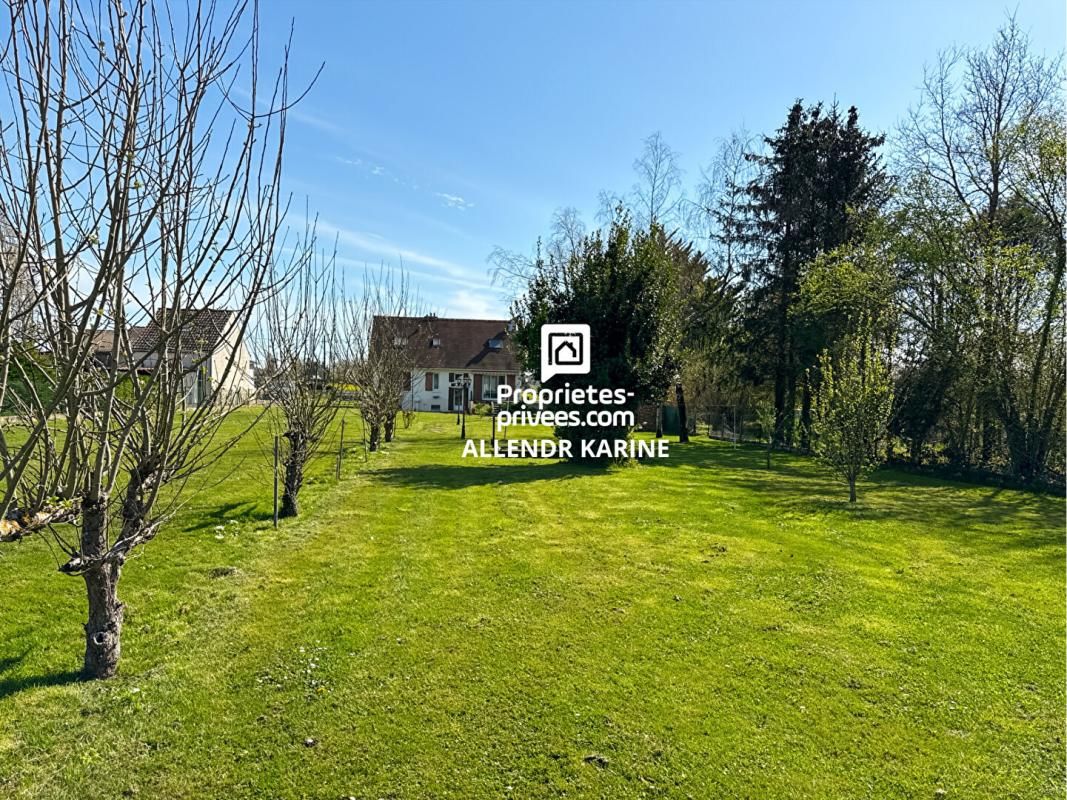 Maison Cheroy 6 pièce(s) 125 m2