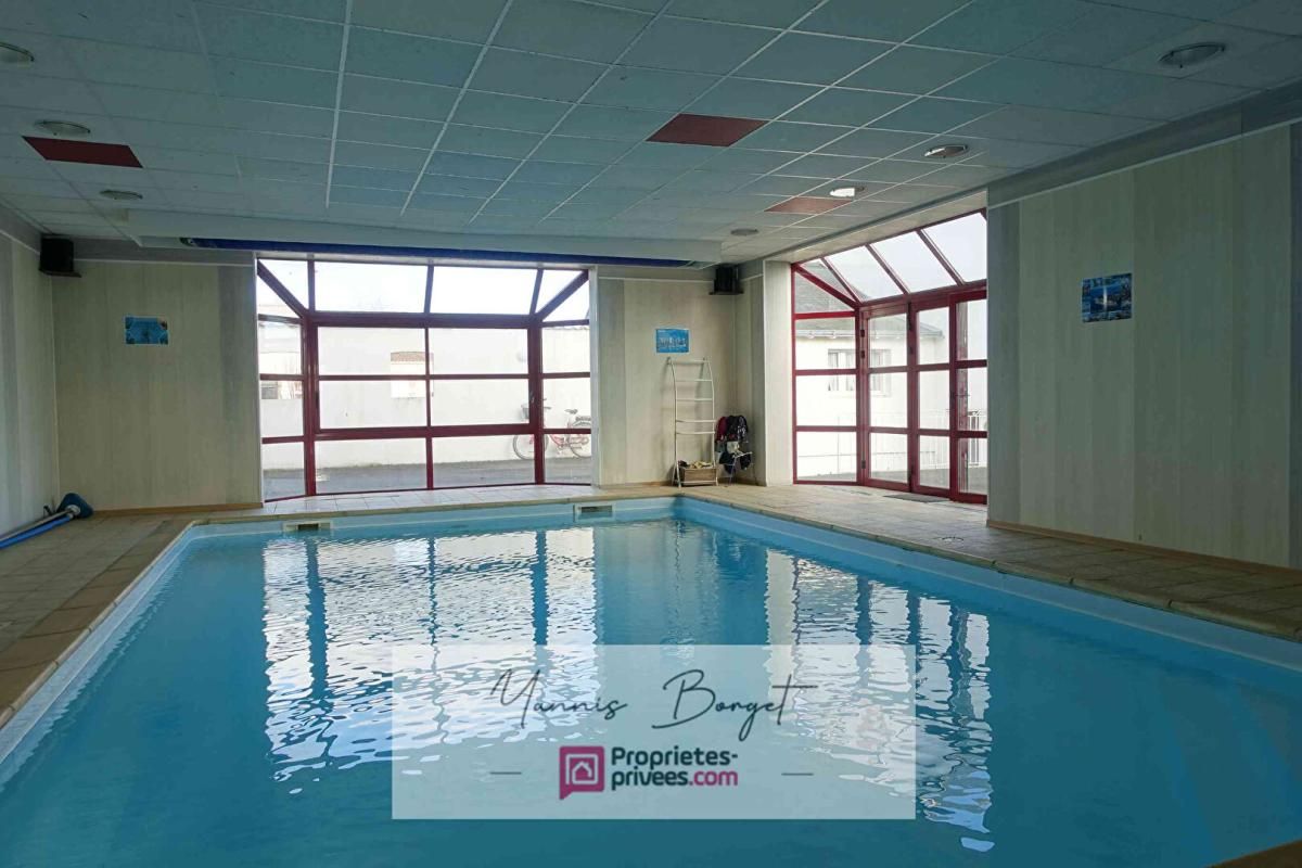 Ensemble immobilier avec logement indépendant, PISCINE et dépendance