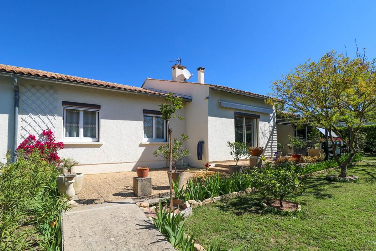 Villa rénovée avec jardin à pied du centre d'Uzès