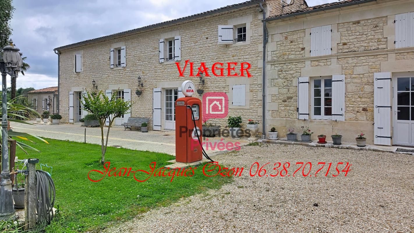 VIAGER OCCUPÉ : Moulin d'exception du XVIII? siècle À 30 minutes des plages de Royan