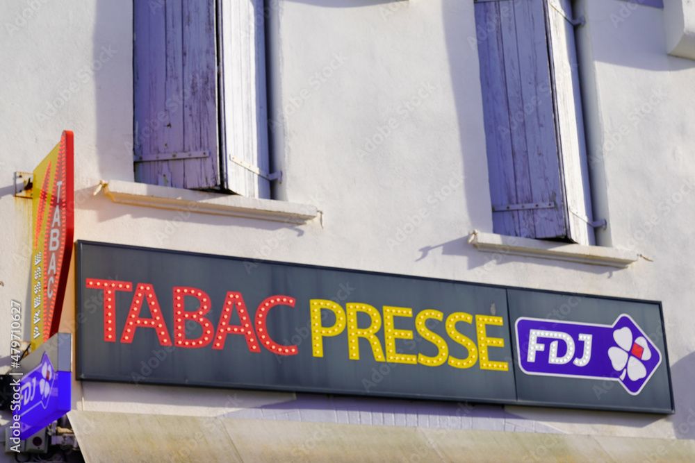 25000 BESANCON - Fonds de commerce Tabac - Presse - FDJ - Bimbeloterie 40 M²