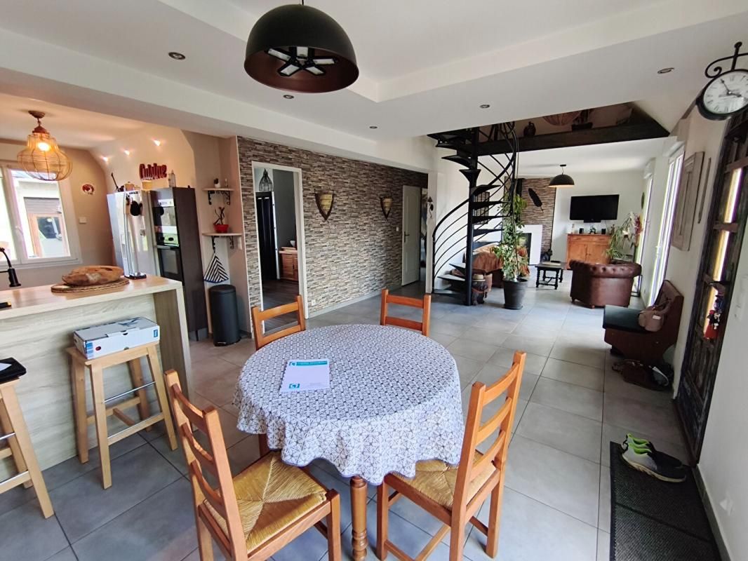 Maison 5 pièce(s) 112 m2