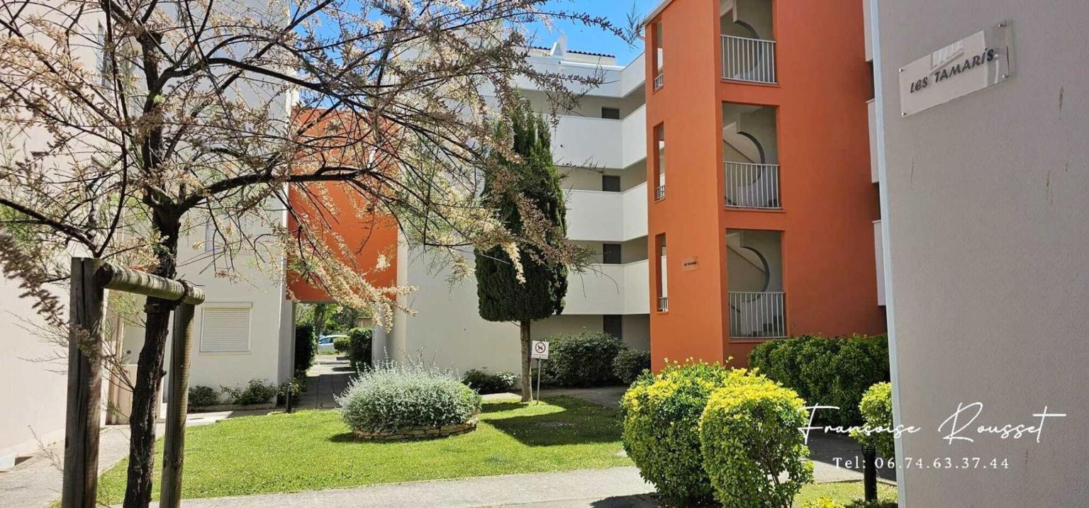 STUDIO MEUBLE + PARKING