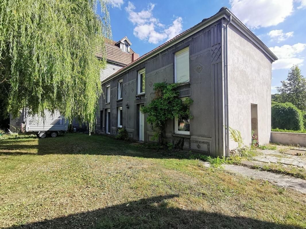 Ensemble Immobilier Bruay La Buissiere 10 pièce(s) 320m2